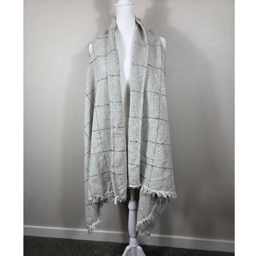 Express Woman's Poncho Shawl Vest One Size Cream and Black